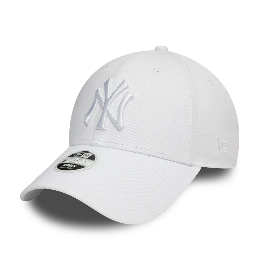 Cappellino 9FORTY Regolabile Essential New York Yankees donna bianco
