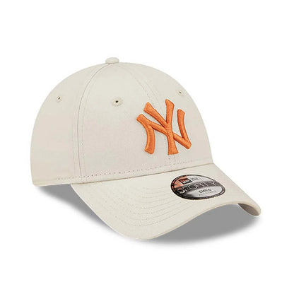 Cappellino 9FORTY Regolabile New York Yankees League Essential Panna