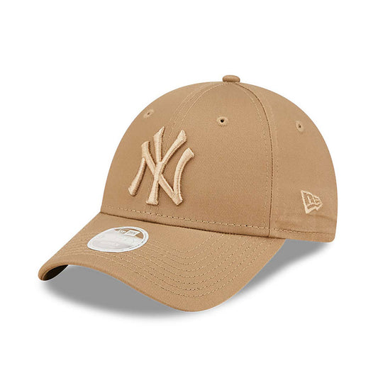 Cappellino 9FORTY Regolabile New York Yankees League Essential Donna Marrone chiaro