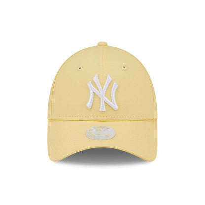 Cappellino 9FORTY Regolabile New York Yankees League Essential Donna Giallo